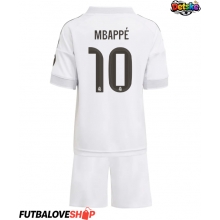 Dres Real Madrid Kylian Mbappe #10 Domáci pre deti 2025-26 Krátky Rukáv (+ trenírky)